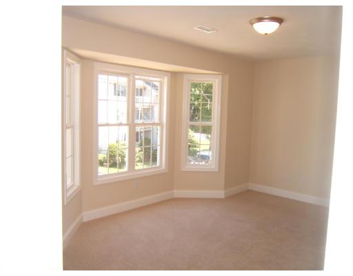 45 Gibbs Street Worcester, MA 01607 - Photo 3 of 6 Gallery Image 3
