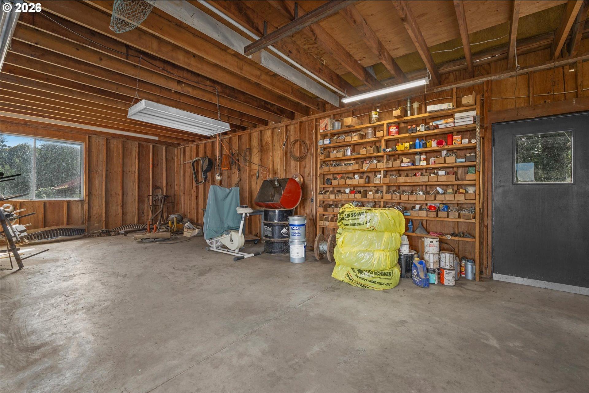32851 Gilmore Road Scappoose, OR 97056 - Photo 36 of 48 Gallery Image 36