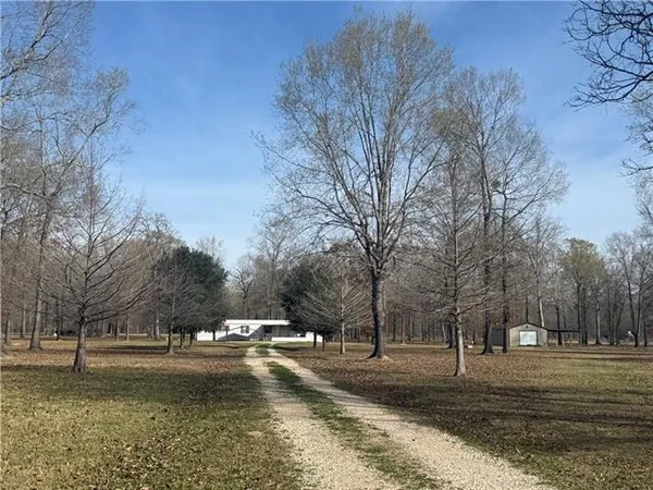 $310,000 | 195 Varvarosky Road, Deville, LA 71328