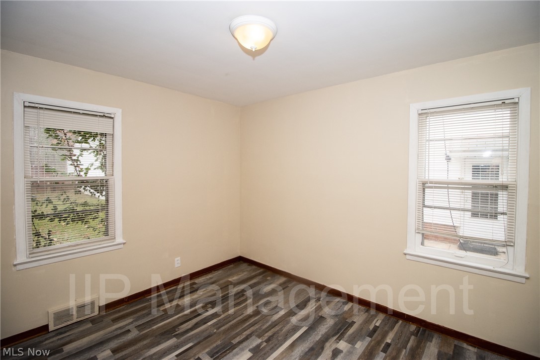 14147 Pease Road Maple Heights, OH 44137 - Photo 12 of 25 Gallery Image 12