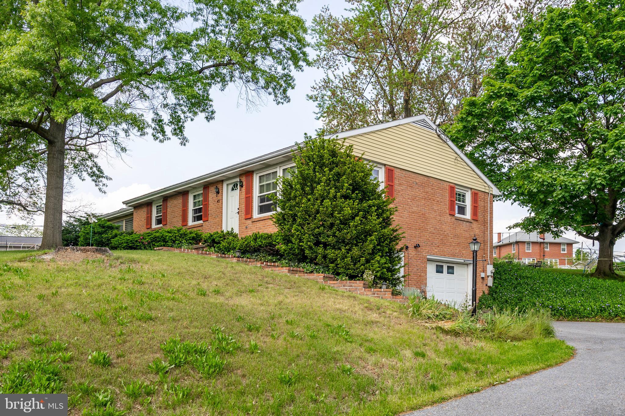43 South Penryn Road Manheim, PA 17545 - Photo 2 of 44