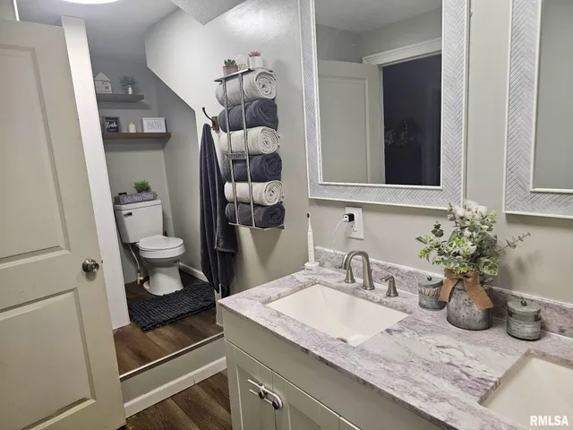 $324,900 | 1955 East 2700 North Road, Blue Mound, IL 62513