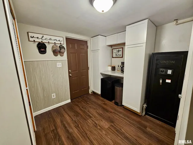 $324,900 | 1955 East 2700 North Road, Blue Mound, IL 62513