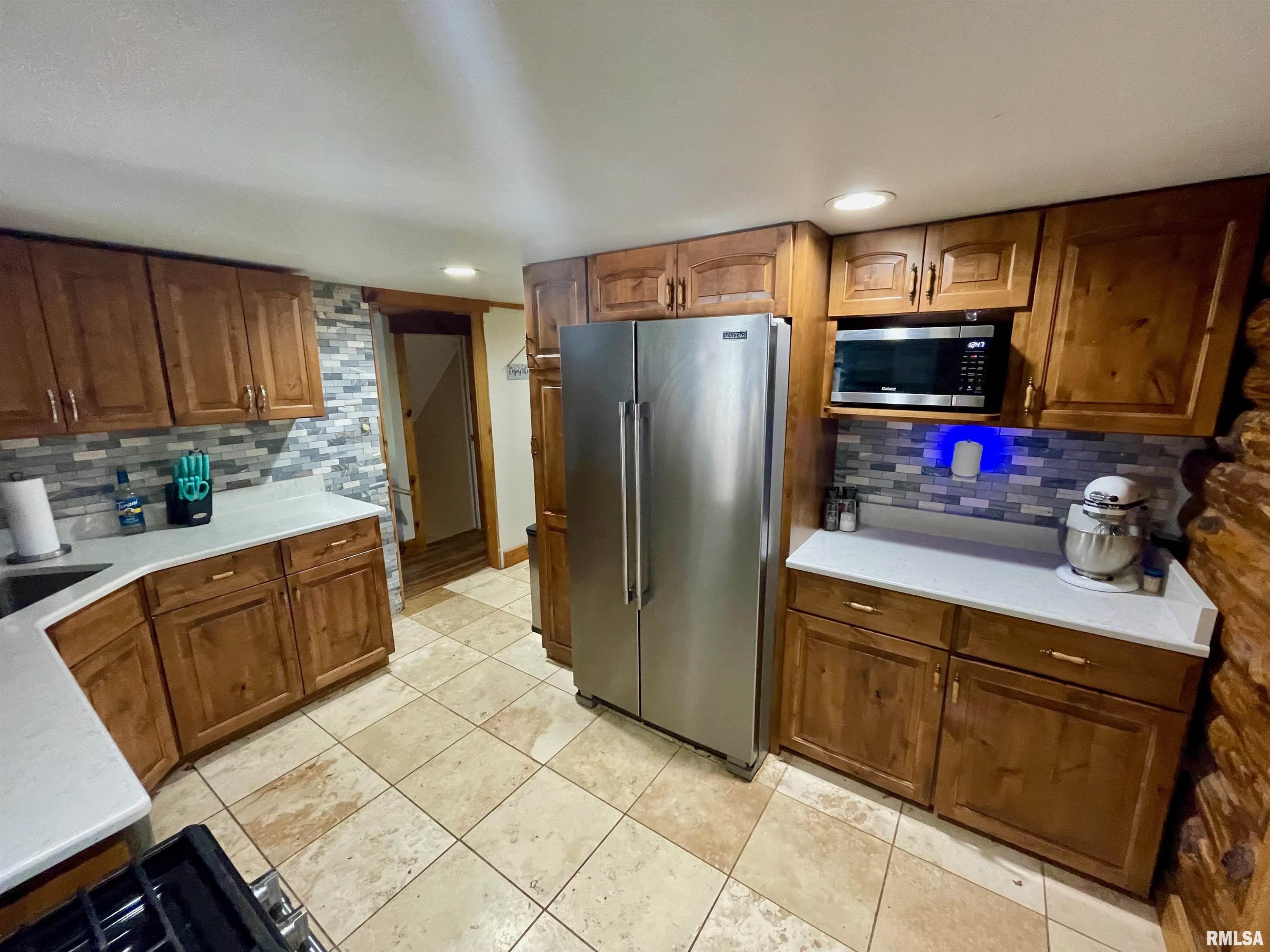 1955 East 2700 North Road Blue Mound, IL 62513 - Photo 2 of 27