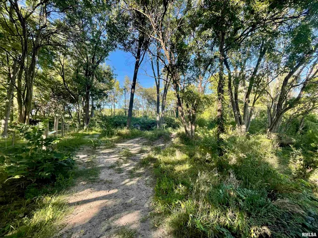 $324,900 | 1955 East 2700 North Road, Blue Mound, IL 62513