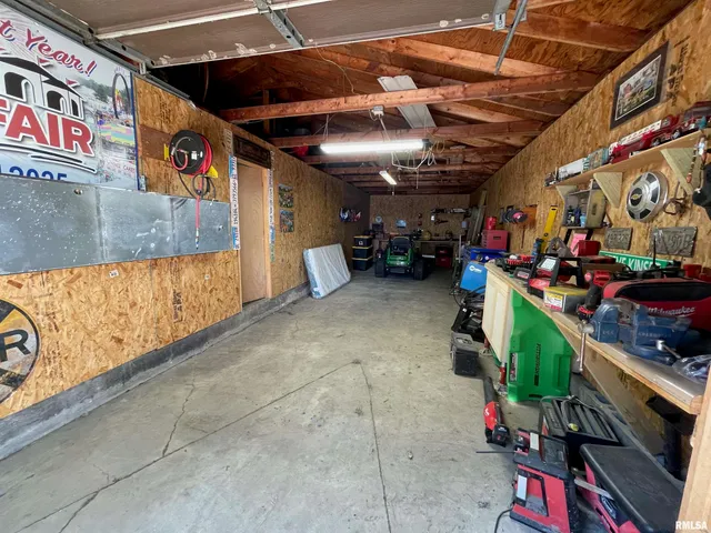 $324,900 | 1955 East 2700 North Road, Blue Mound, IL 62513