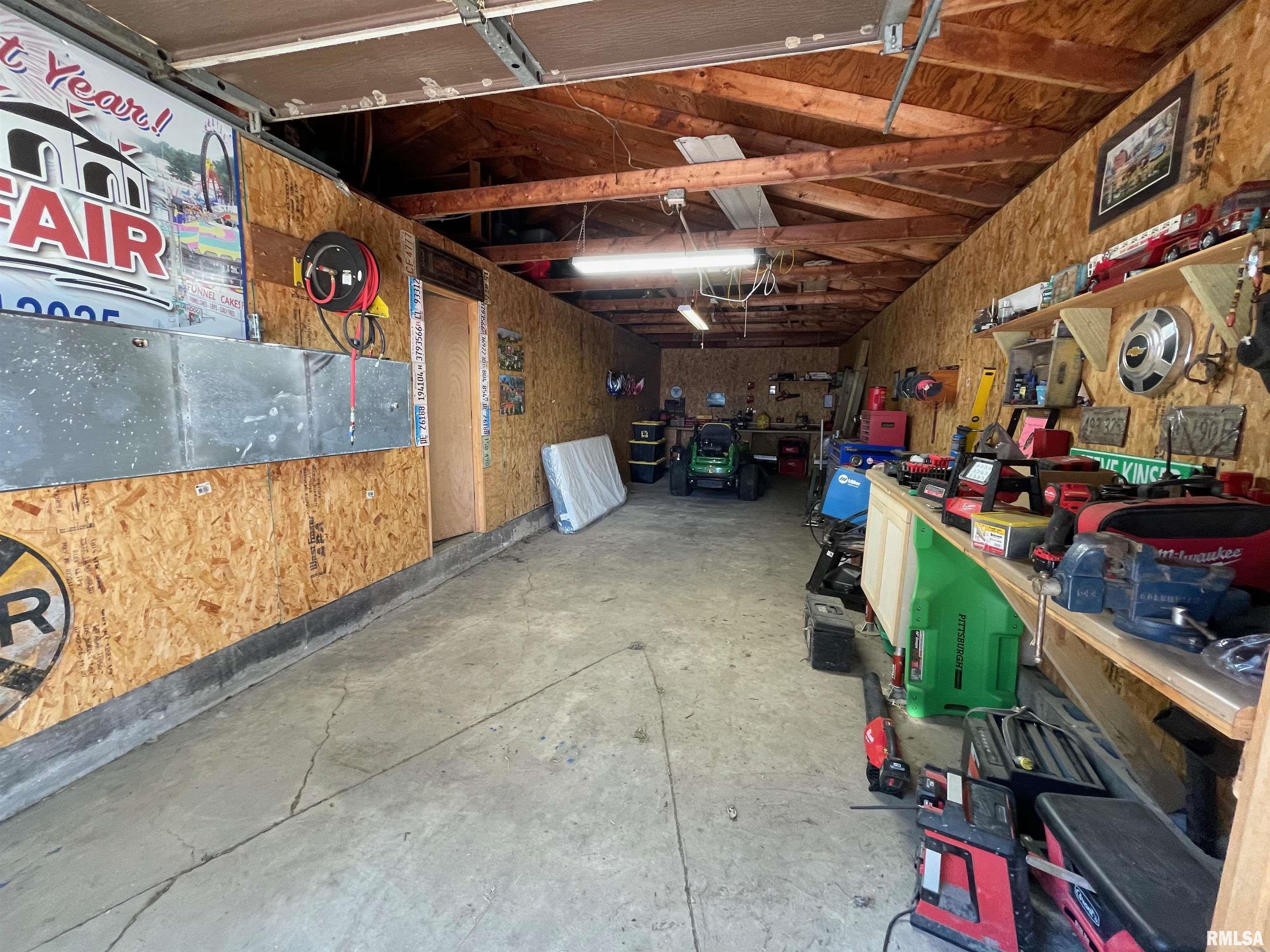 1955 East 2700 North Road Blue Mound, IL 62513 - Photo 25 of 27