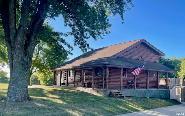 $324,900 | 1955 East 2700 North Road, Blue Mound, IL 62513