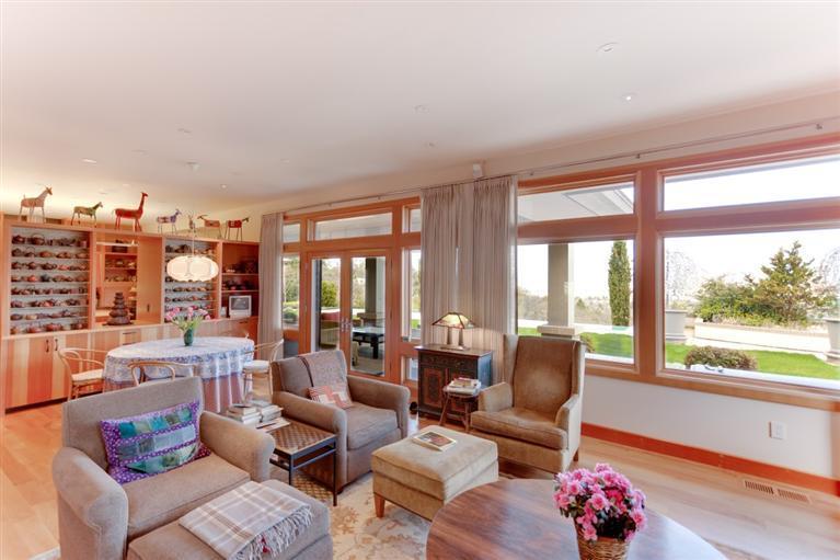3346 Old Military Road Central Point, OR 97502 - Photo 10 of 24 a living room with furniture and a large window