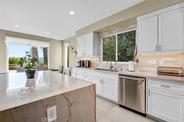 $2,249,000 | 7315 Rutherford Hill Drive, West Hills, CA 91307