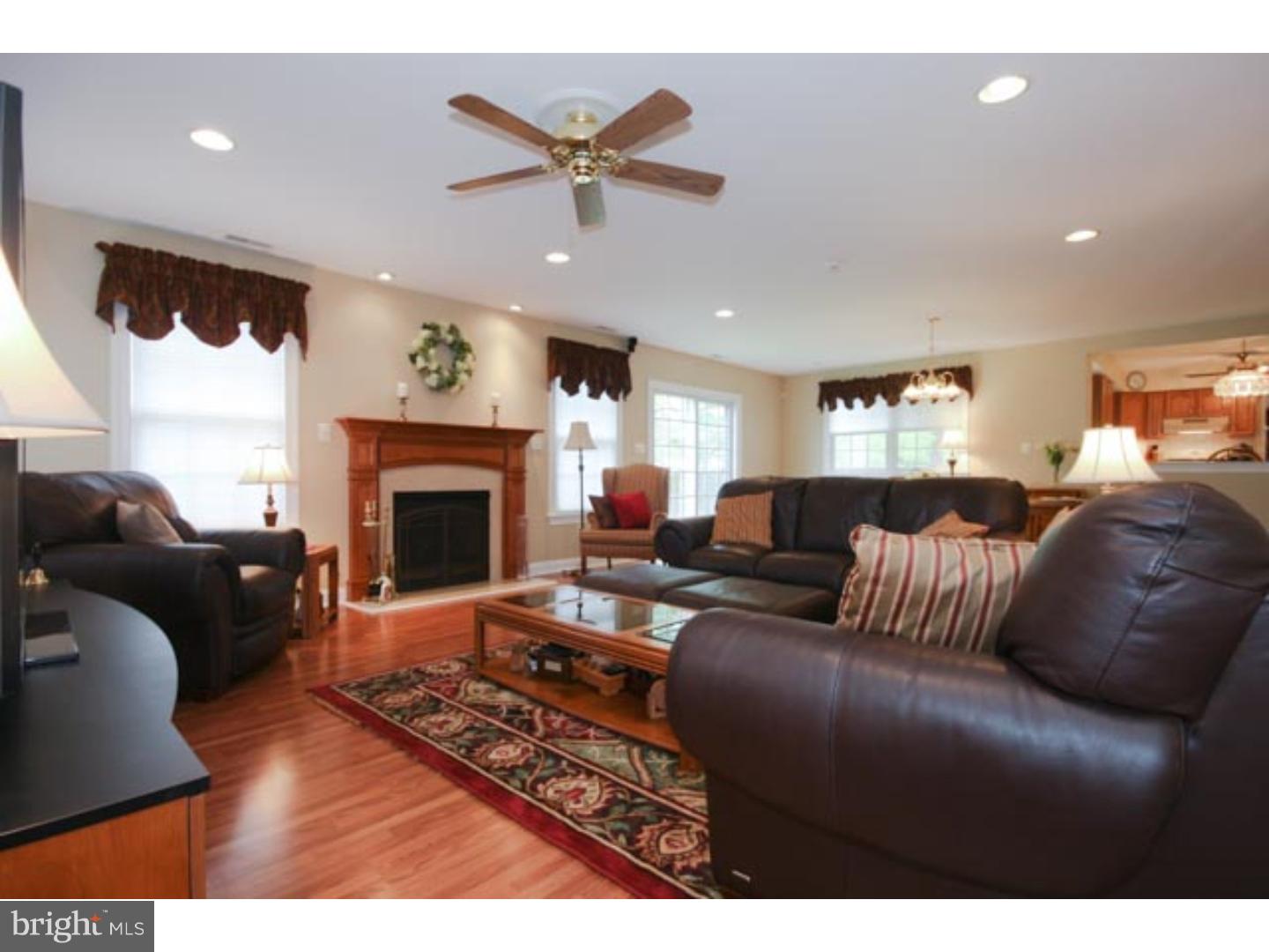115 Pump Branch Road Berlin, NJ 08009 - Photo 2 of 25 Family Room