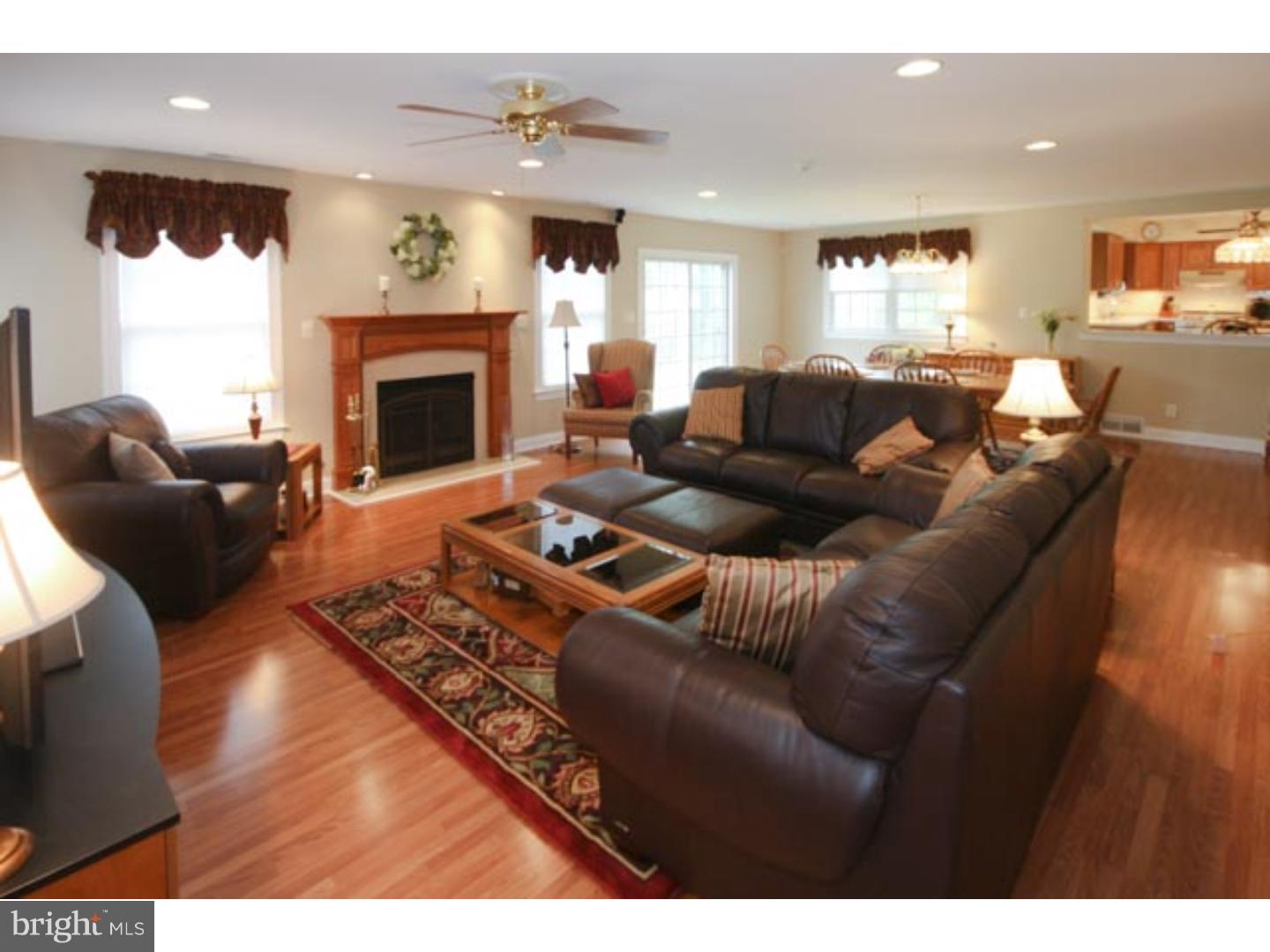 115 Pump Branch Road Berlin, NJ 08009 - Photo 3 of 25 Family Room