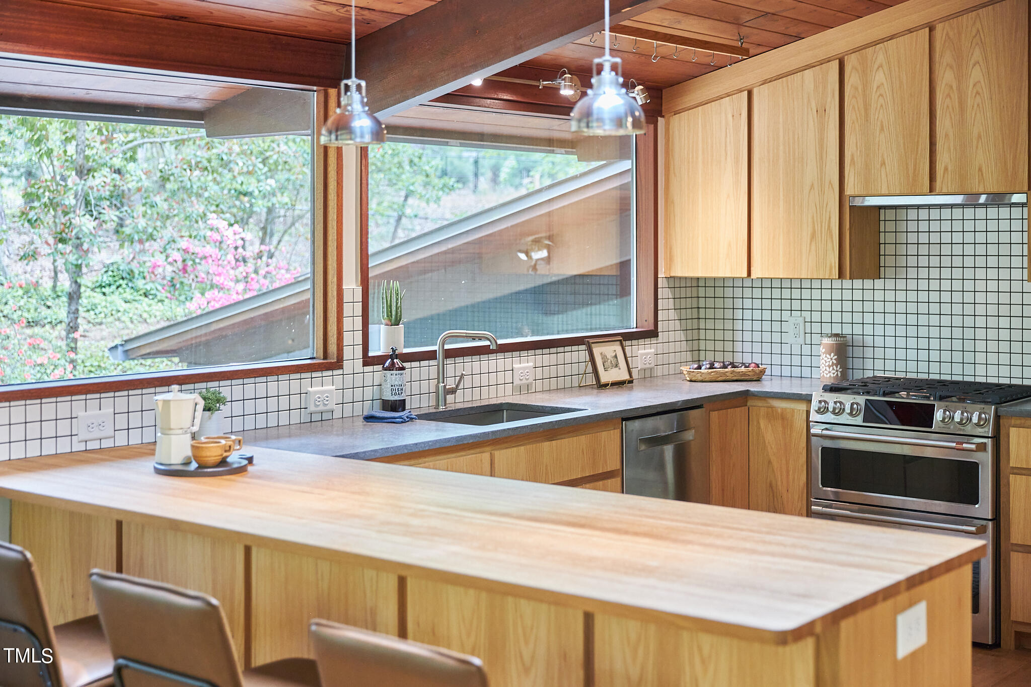 3524 Rugby Road Durham, NC 27707 - Photo 14 of 50 088