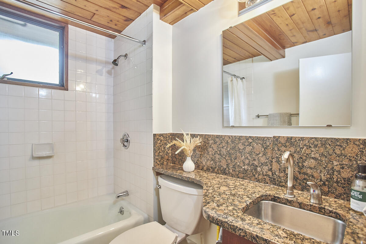 3524 Rugby Road Durham, NC 27707 - Photo 44 of 50 064