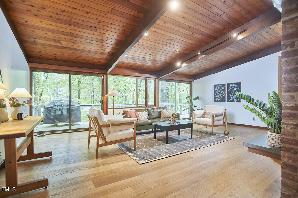 3524 Rugby Road Durham, NC 27707 - Photo 7 of 50 025