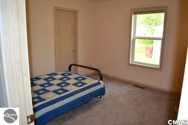 8605 Coolidge Road Farwell, MI 48622 - Photo 10 of 17 1770618-9.JPG