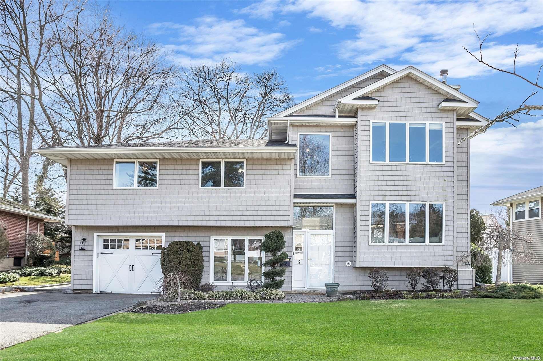 5 Devonshire Court Plainview, NY 11803 - Photo 1 of 1