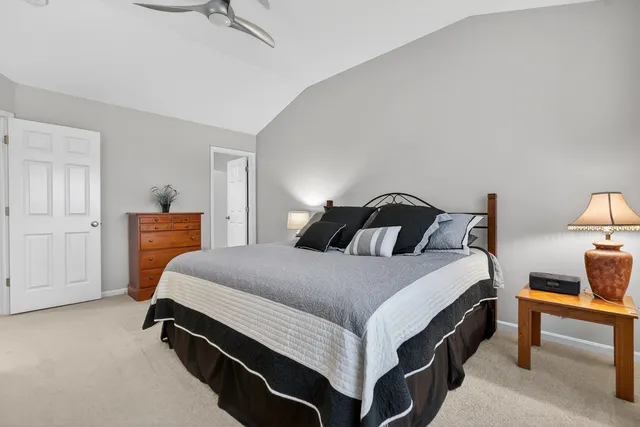 $349,900 | 34-w655 Roosevelt Avenue, Unit D, St. Charles, IL 60174