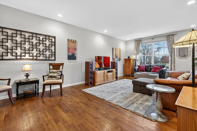 $349,900 | 34-w655 Roosevelt Avenue, Unit D, St. Charles, IL 60174