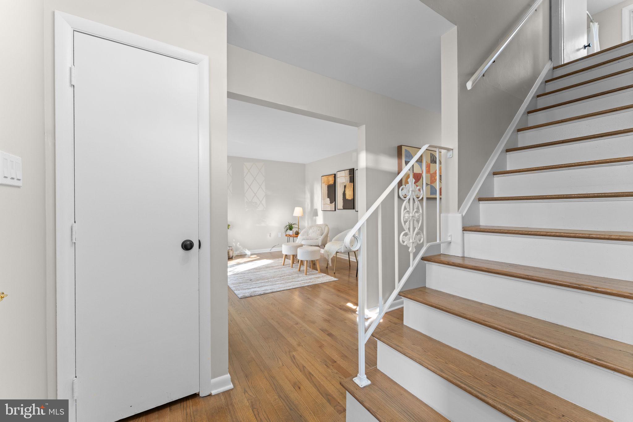 222 Chelsea Road Pasadena, MD 21122 - Photo 29 of 90 Wood stairs to second level