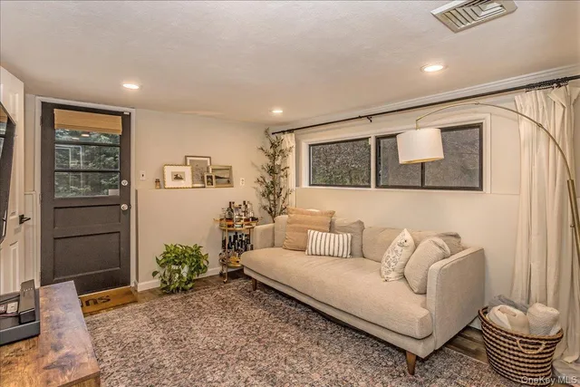 $778,000 | 79 North Cedar Street, Massapequa, NY 11758