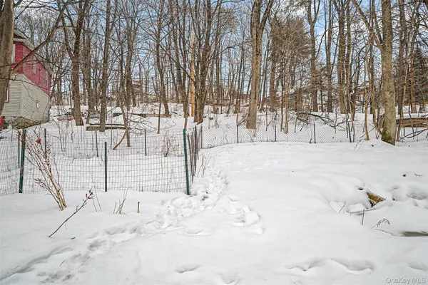 $250,000 | 2 Station Hill Road, Unit 4, Ferndale, NY 12734