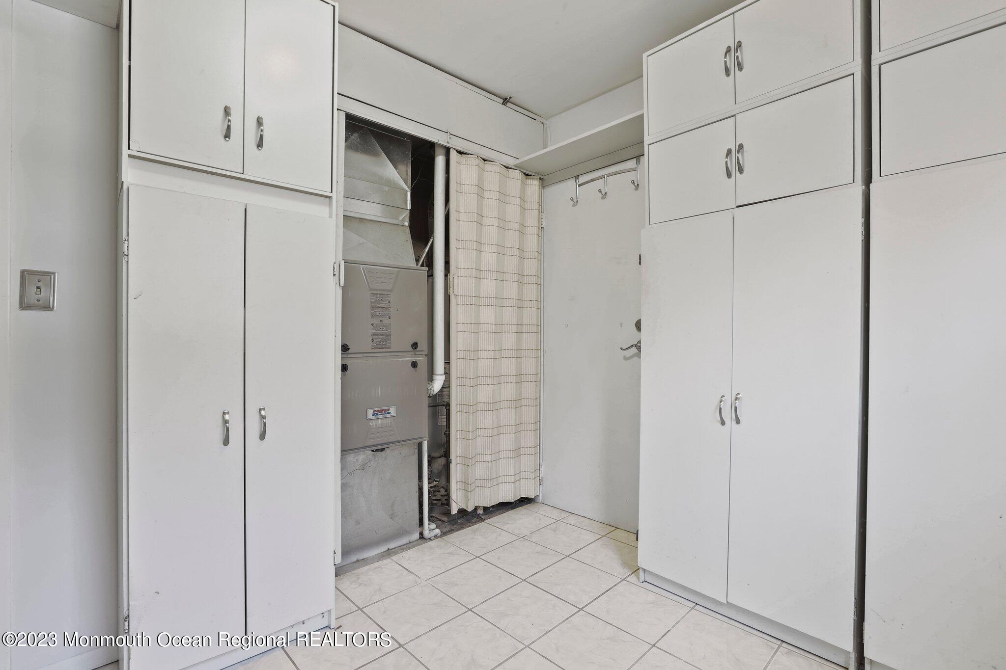 28 Chesapeake Road Manalapan, NJ 07726 - Photo 24 of 30 26-web-or-mls-8V7A6446