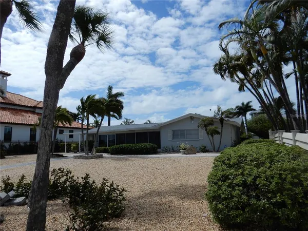 $5,500 | 337 1st Street West, Tierra Verde, FL 33715