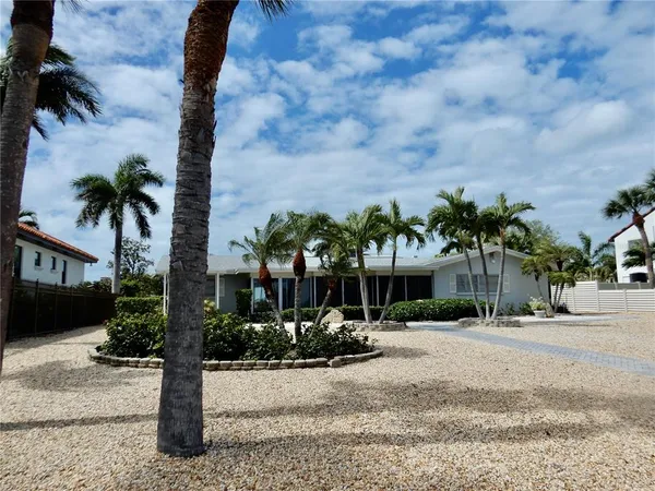 $5,500 | 337 1st Street West, Tierra Verde, FL 33715