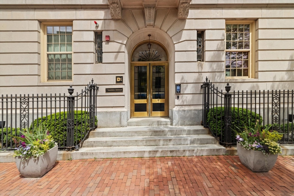 7 Warren Avenue, Unit 6 Boston, MA 02116 - Photo 2 of 33