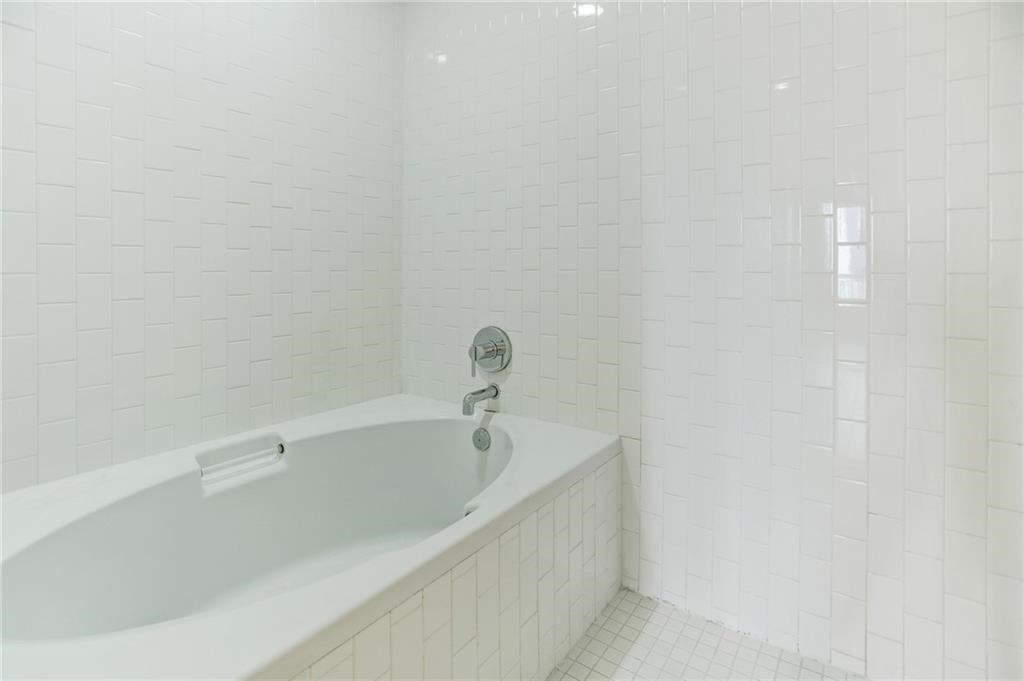 603 Davis Street, Unit 907 Austin, TX 78701 - Photo 13 of 20