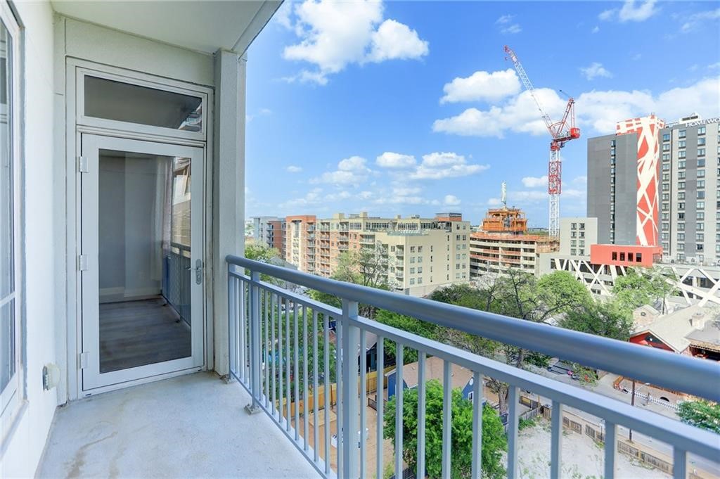 603 Davis Street, Unit 907 Austin, TX 78701 - Photo 14 of 20 Views facing East to Rainey