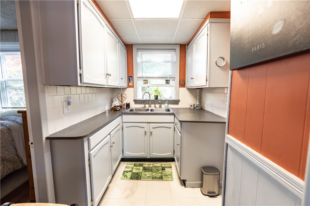 74 Pontiac Street Warwick, RI 02886 - Photo 11 of 42 Unit 1