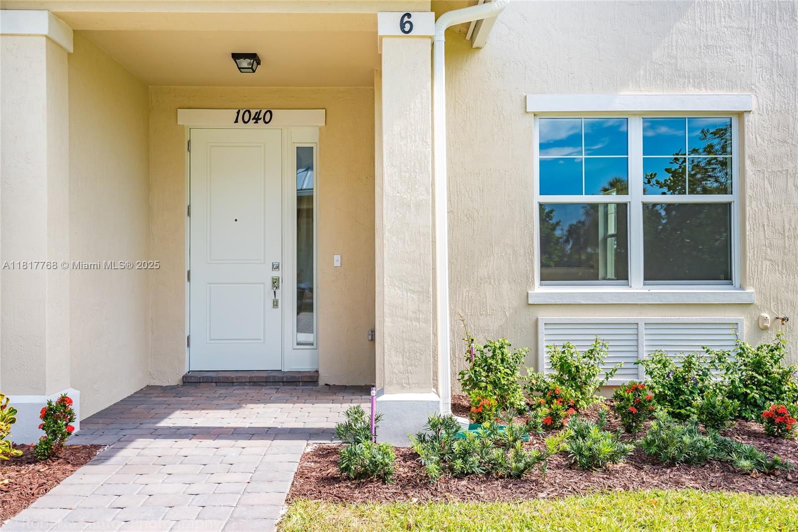 1040 Eucalyptus Drive, Unit 6 Hollywood, FL 33021 - Photo 4 of 41 a view of entrance door of the house