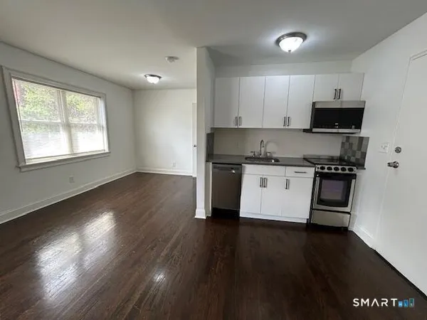 $1,725 | 114 A Grove Street, Unit 8, Stamford, CT 06901