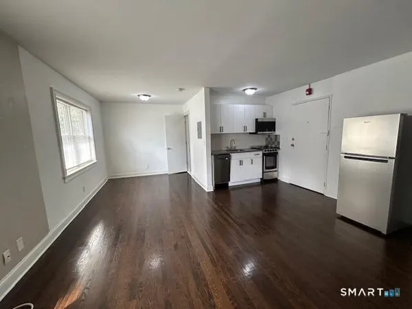 $1,725 | 114 A Grove Street, Unit 8, Stamford, CT 06901