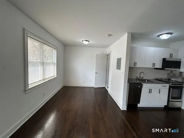 $1,725 | 114 A Grove Street, Unit 8, Stamford, CT 06901
