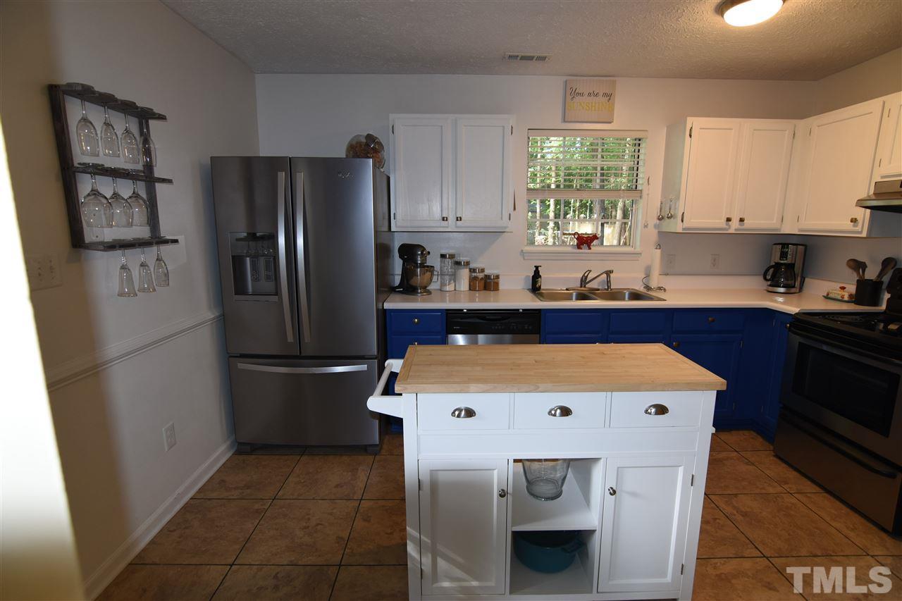2709 Goshawk Lane Raleigh, NC 27603 - Photo 12 of 29 Gallery Image 12
