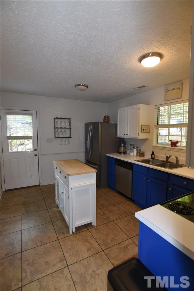 2709 Goshawk Lane Raleigh, NC 27603 - Photo 15 of 29 Gallery Image 15