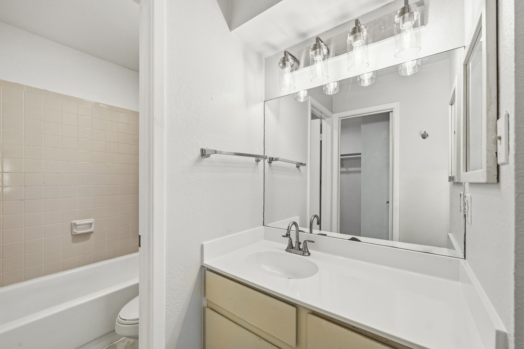 13212 Rampart Street Austin, TX 78727 - Photo 26 of 40 Gallery Image 26