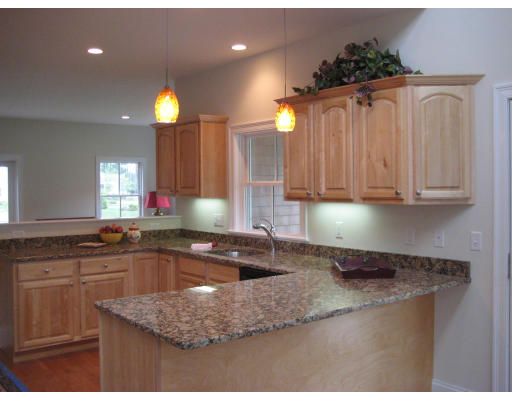 19 Hathaway Pond Circle, Unit 19 Rochester, MA 02770 - Photo 6 of 8 Gallery Image 6