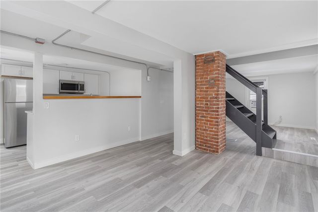 $3,250 | 452 Thames Street, Unit C, Newport, RI 02840