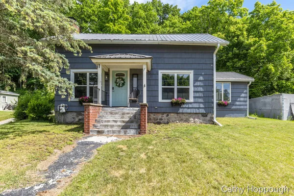 $225,000 | 510 East Main Street, Ionia, MI 48846