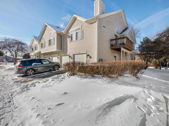 $199,500 | 304 Nautical Way, Unit D, Elgin, IL 60123