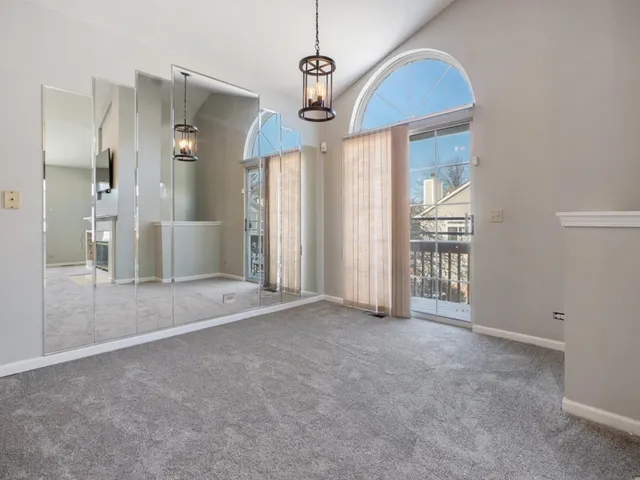 $199,500 | 304 Nautical Way, Unit D, Elgin, IL 60123