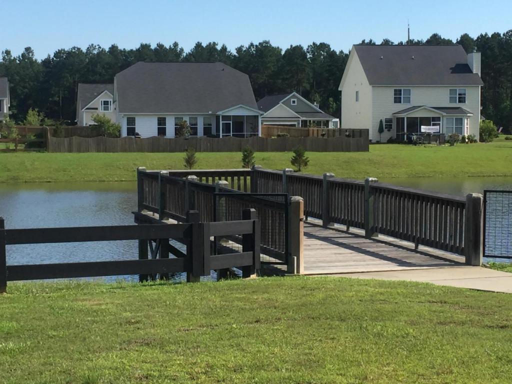 2017 Triple Crown Lane Ridgeville, SC 29472 - Photo 3 of 3 Bridlewood Farms Fishing Pier at Amenity