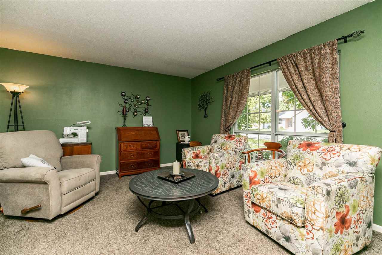 327 Boyson Road Northeast Cedar Rapids, IA 52402 - Photo 4 of 31 Gallery Image 4