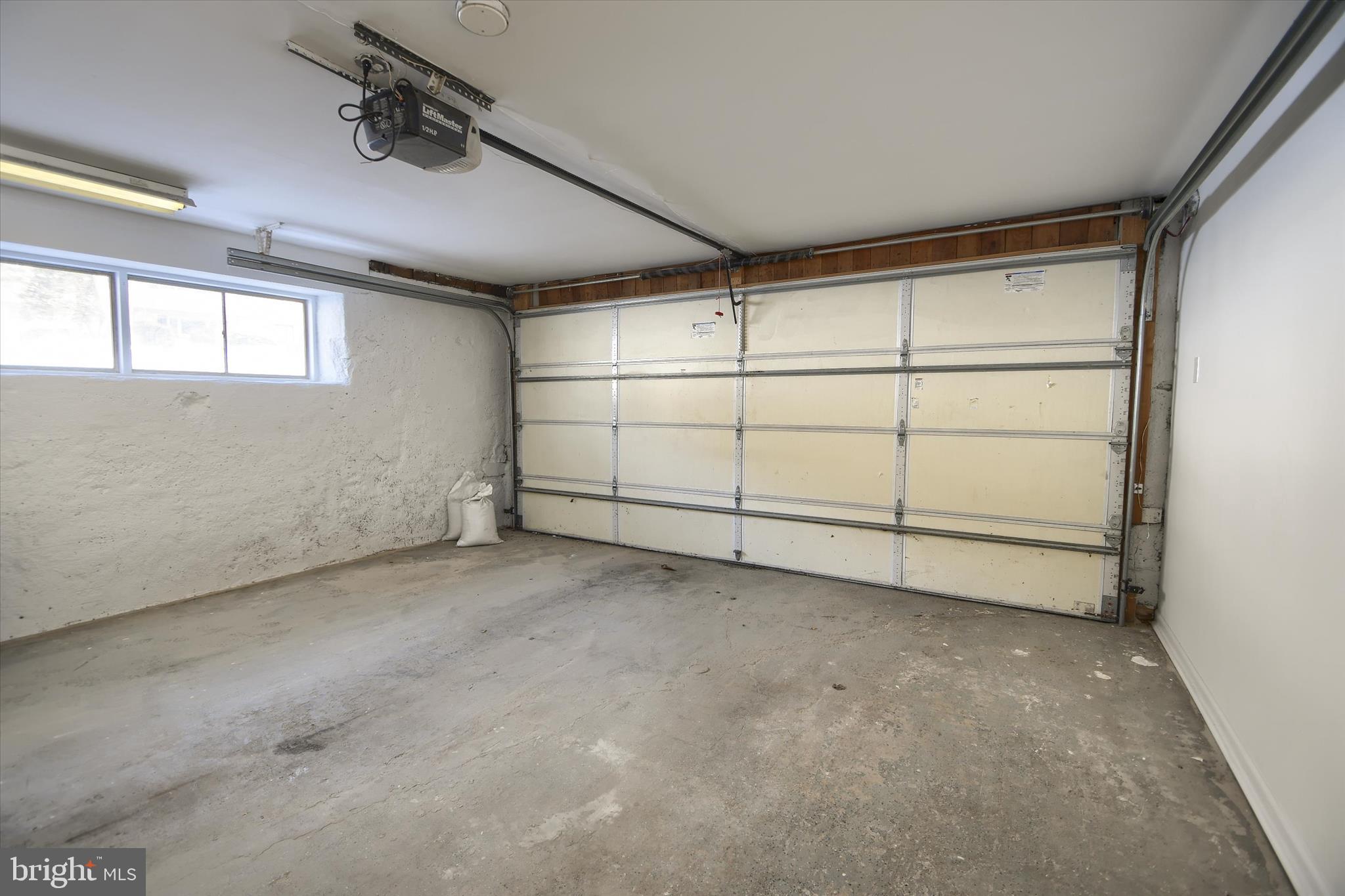 958 Longview Road King of Prussia, PA 19406 - Photo 35 of 48