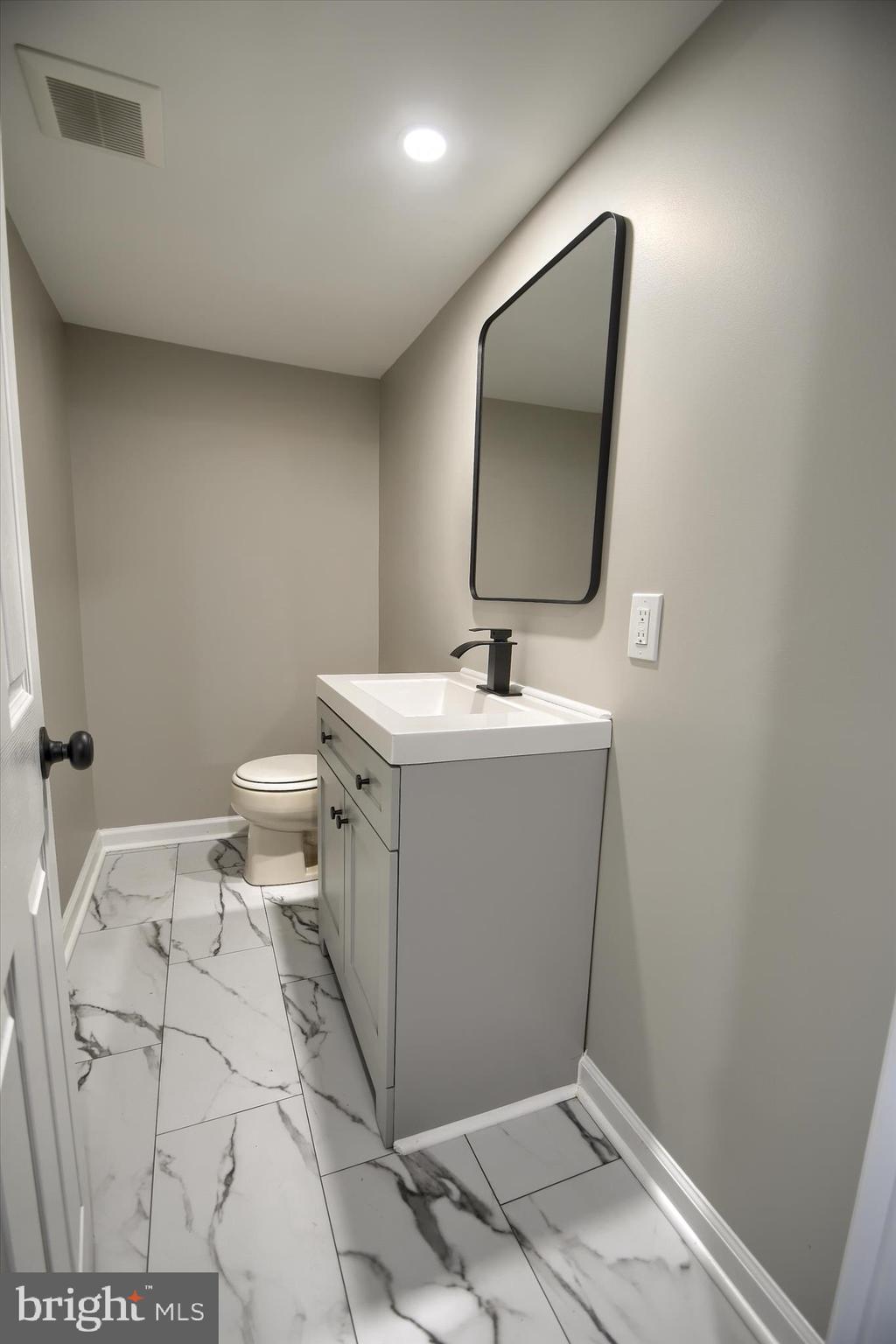 958 Longview Road King of Prussia, PA 19406 - Photo 36 of 48