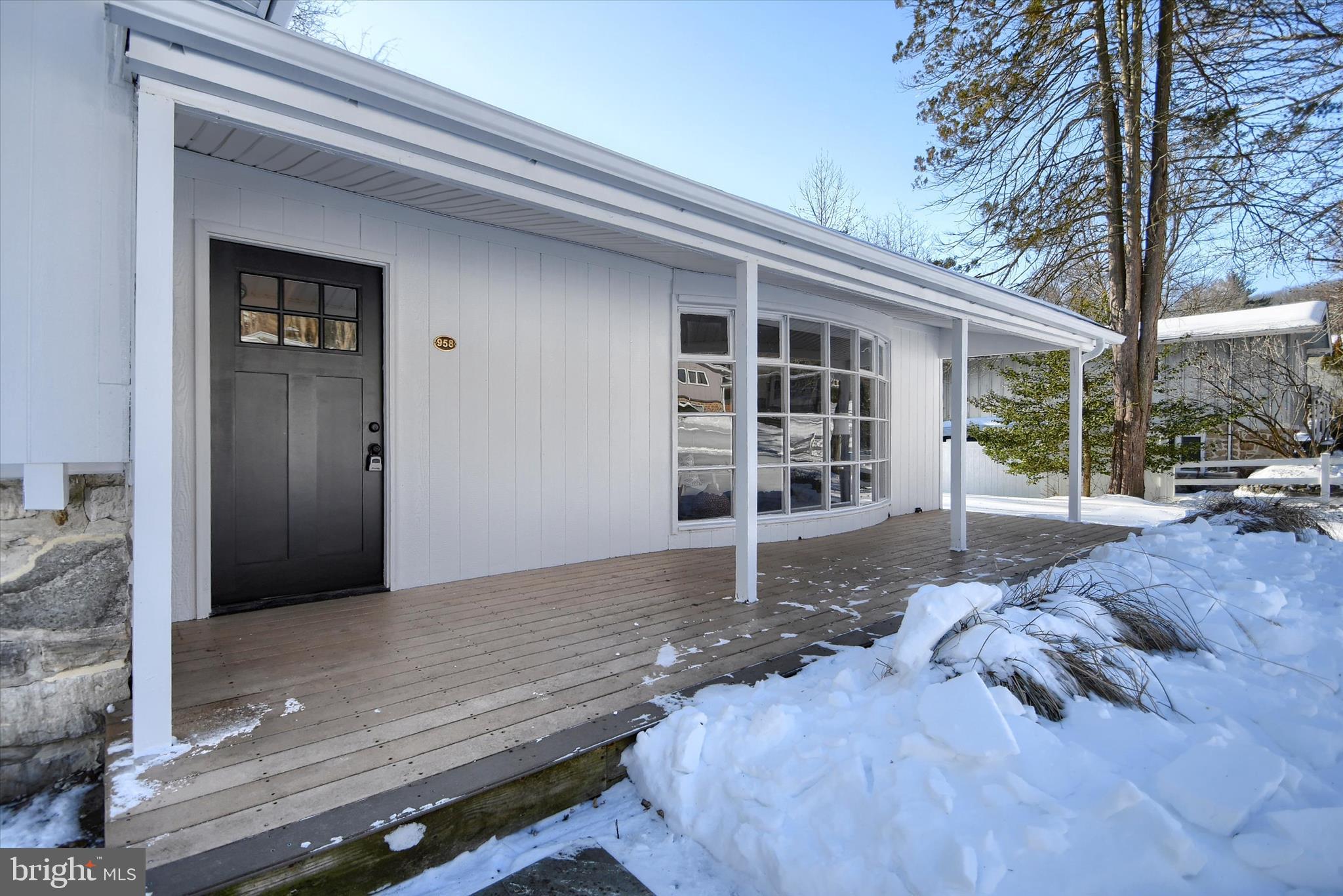 958 Longview Road King of Prussia, PA 19406 - Photo 6 of 48